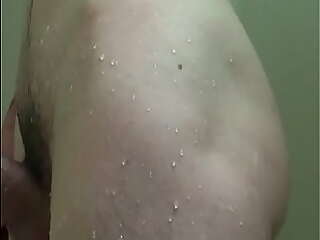 Hot twink jacks and cums in shower.