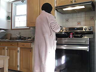 Homemade Arab Wife Doggystyle Fuck Relative to The Kitchen