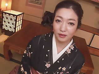 Adult Unladylike in Black Yukata Has Sexual congress with Man at Hot Spring Hotel