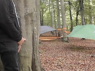 Creampie with a stranger at a difficulty camping