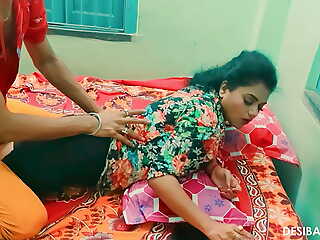 Giving aunty a for detail palpate before fuck at DesiBang.com