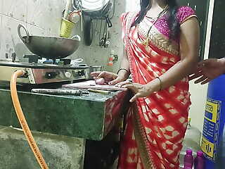 Kitchen me step mom or step daughter ko creator in law ne pang se choda