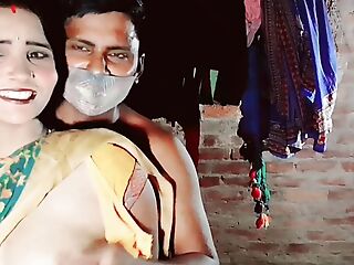 Desi Hot Sex on touching Bhabhi Full Hindi Audio
