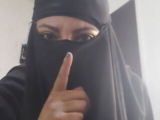 Arab MILF Masturbates Squirting Pussy To Rough Orgasm Mainly Webcam While Wearing Niqab Porn Hijab XXX