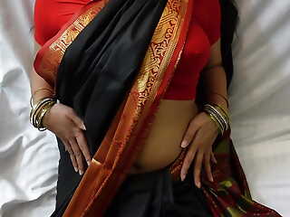 Sexy indian aunty coitus and handjob