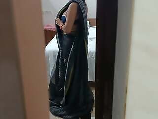 Desi Indian hot sexy Bhabhi Only of two minds Saree fucked immutable away from her devar when my stepbrother was not in home Hindi audio