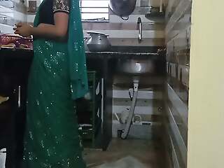 Desi bhabi ki kitchen me chudai video with brother in law