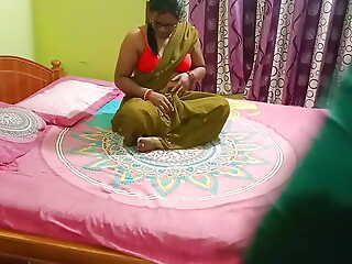 Sexy IT Engineer Sunita Get Fucked with an increment of Creampied in Saree with Pupil