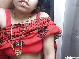 Indian Desi XXX Hot Sex Videos. Desi Jawan Aishwarya Bhabhi Ki Saari Utha Ke Mast Chudai. Hindi Sex Videos.