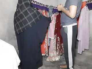 Client and shop Eye dialect guv'nor sex, kapdon ki dukan me chudai, sex in cloth shop