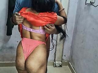 Reel Indian brother-in-law bhabhi ki tremendous Motion picture Hindi me. Indian Desi Hindi Talking BF Video.