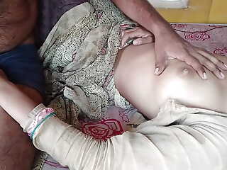 Boobs mai milk nikala bhabhi keSeema bhabhi ki chudai hot blear