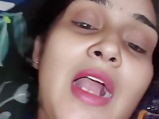 Indian desi aunty was fucked by the brush boyfriend,full HD uncut hindi sex video of Madhuri bhabhi