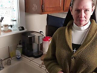 AuntJudysXXX - Naughty Horny Mature Nun Autumn Fucks a catch Handyman