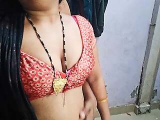 Indian Desi XXX Video. Indian Desi Hot Titillating Bhabhi Aishwarya Ki Chut Ki Gatma Garam Chudai. Indian Desi Hindi BF Video.